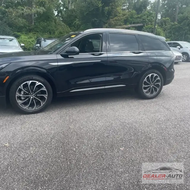 2024 Lincoln Nautilus Hybrid Reserve