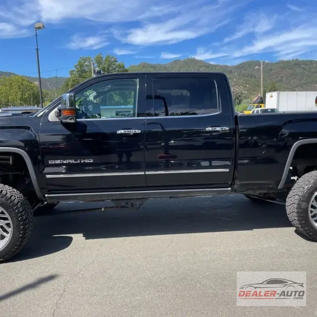 2017 GMC Sierra 2500HD Denali