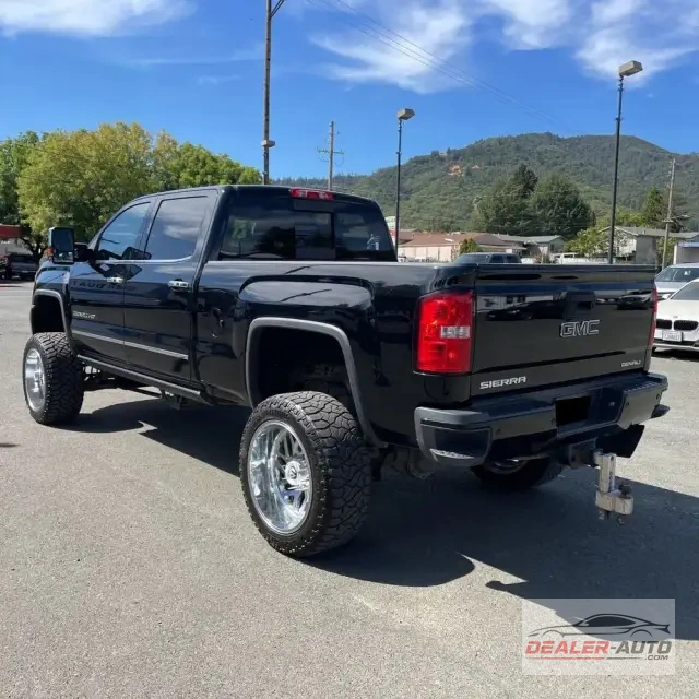 2017 GMC Sierra 2500HD Denali