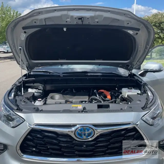 2024 Toyota Highlander Hybrid Platinum