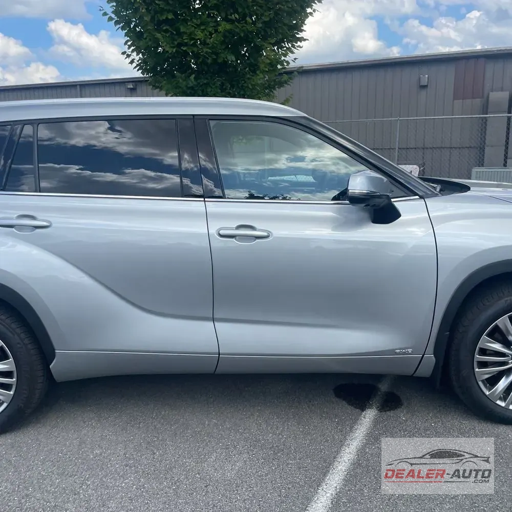 2024 Toyota Highlander Hybrid Platinum