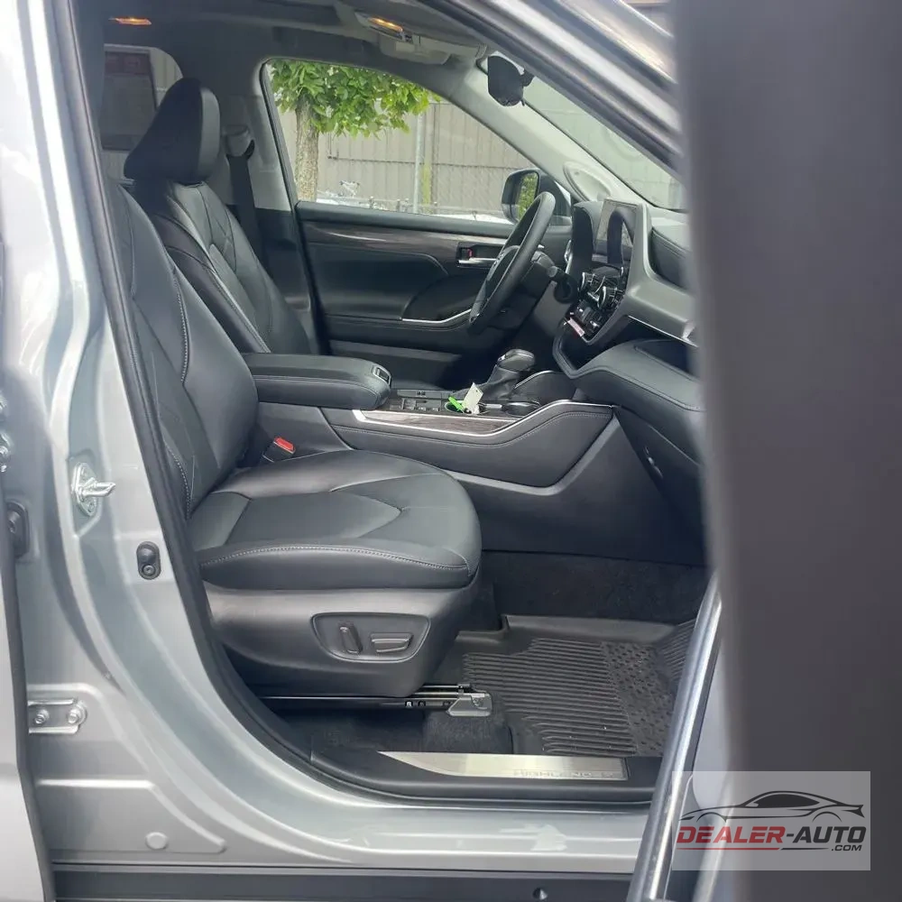2024 Toyota Highlander Hybrid Platinum