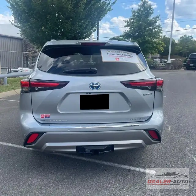 2024 Toyota Highlander Hybrid Platinum