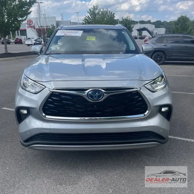 2024 Toyota Highlander Hybrid Platinum