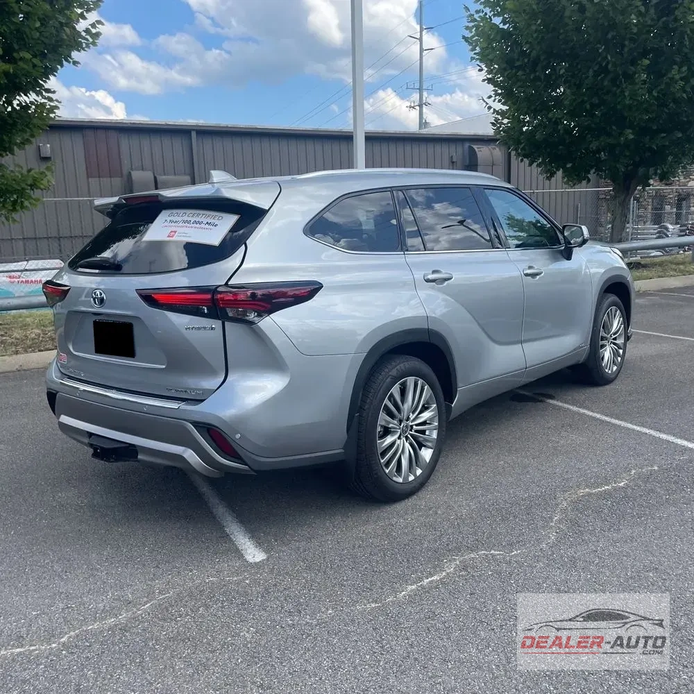 2024 Toyota Highlander Hybrid Platinum