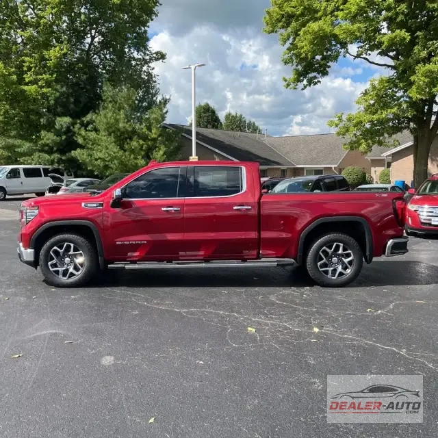 2024 GMC Sierra 1500 SLT