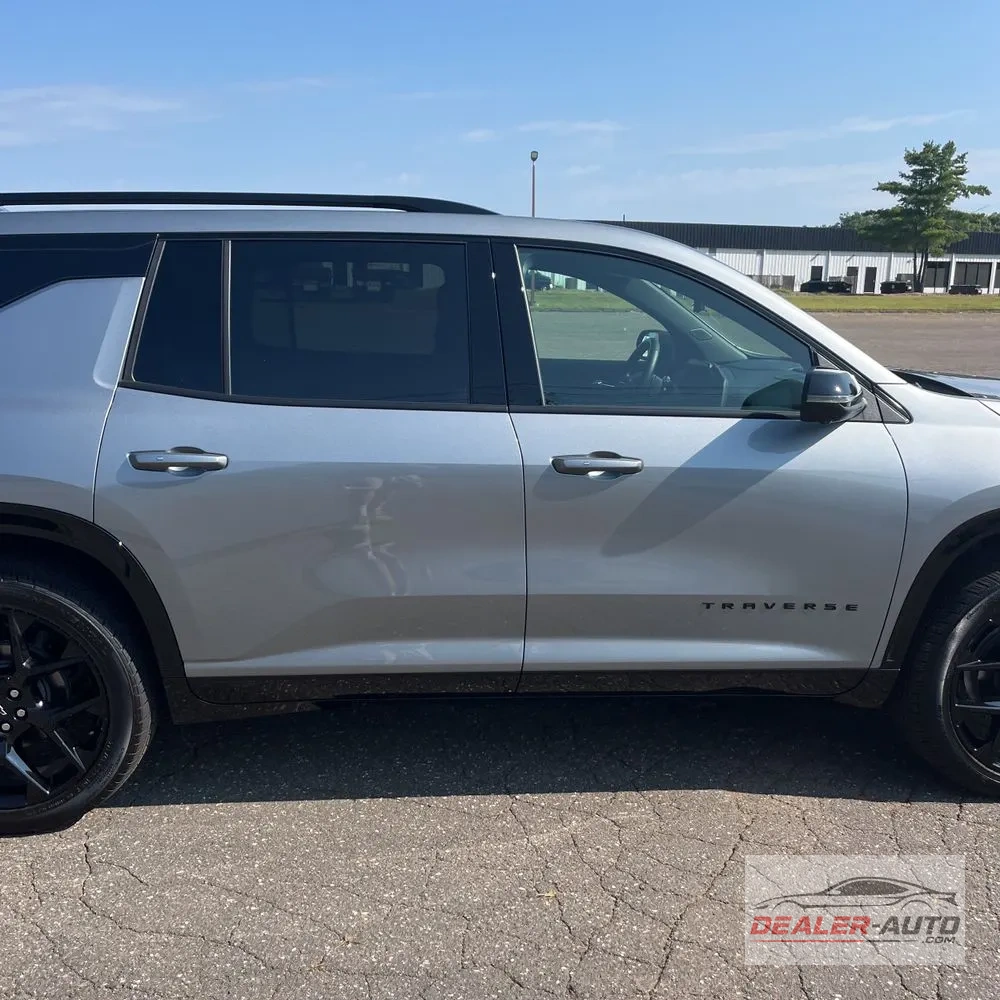 2025 Chevrolet Traverse RS