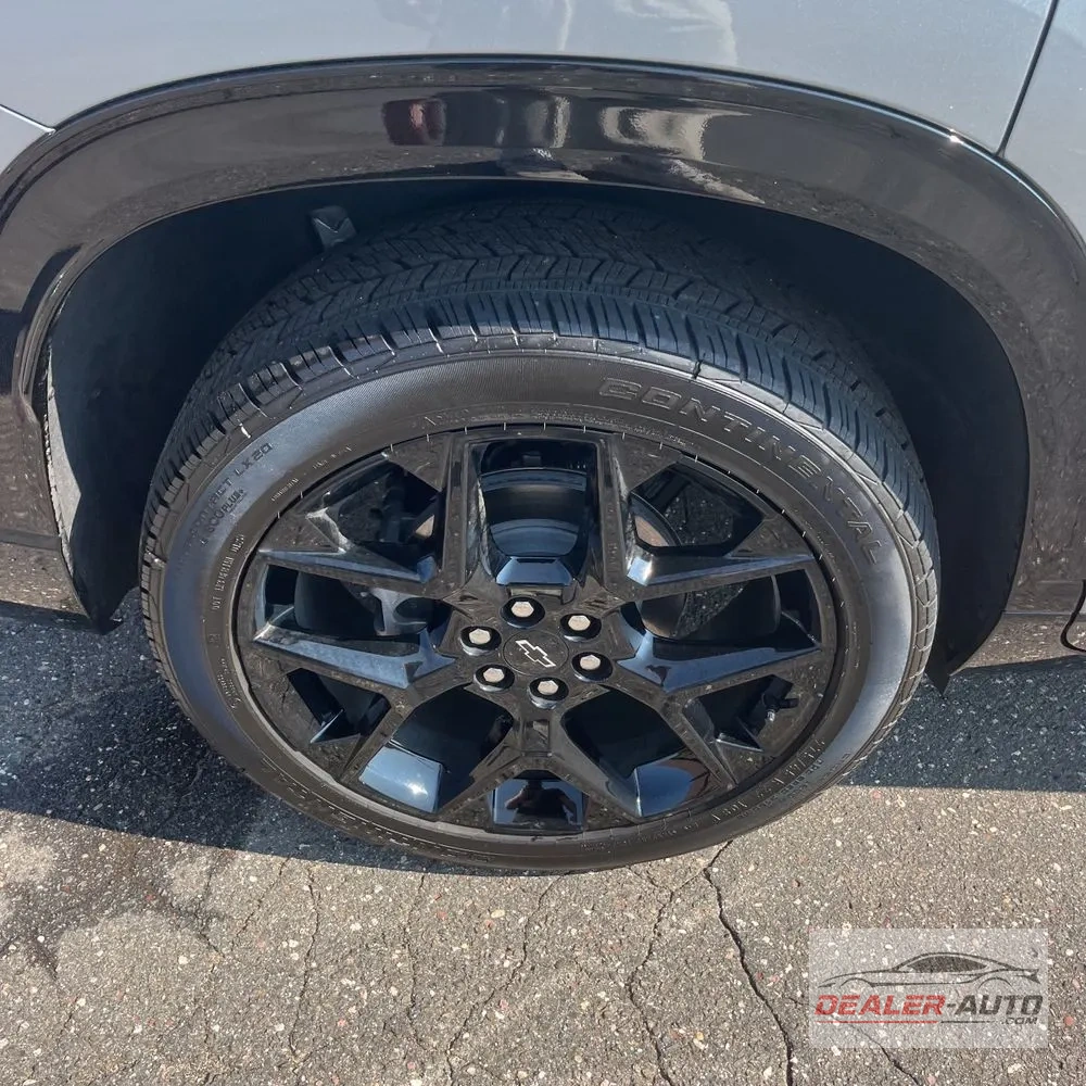 2025 Chevrolet Traverse RS