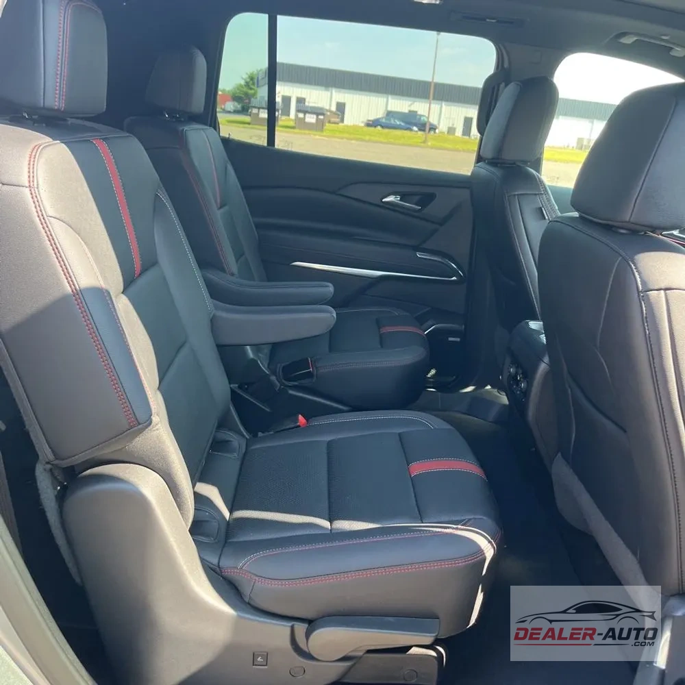 2025 Chevrolet Traverse RS