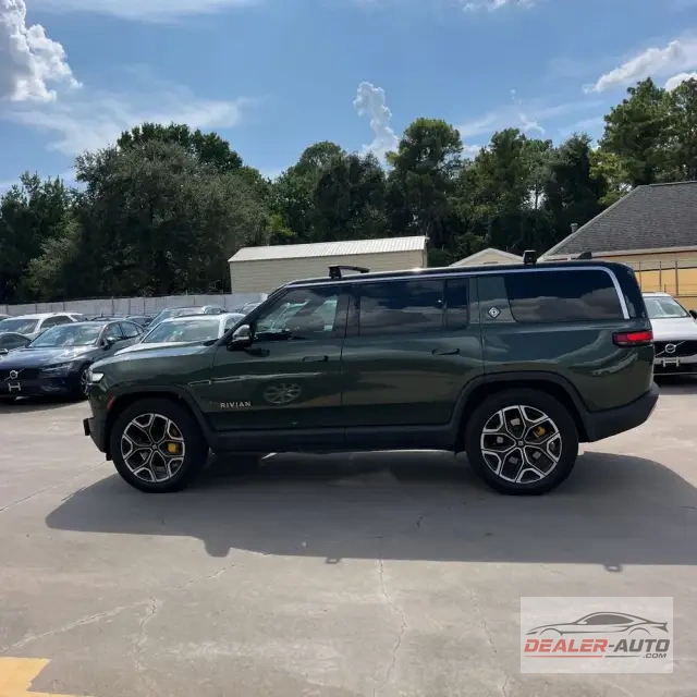 2022 Rivian R1S Launch Edition