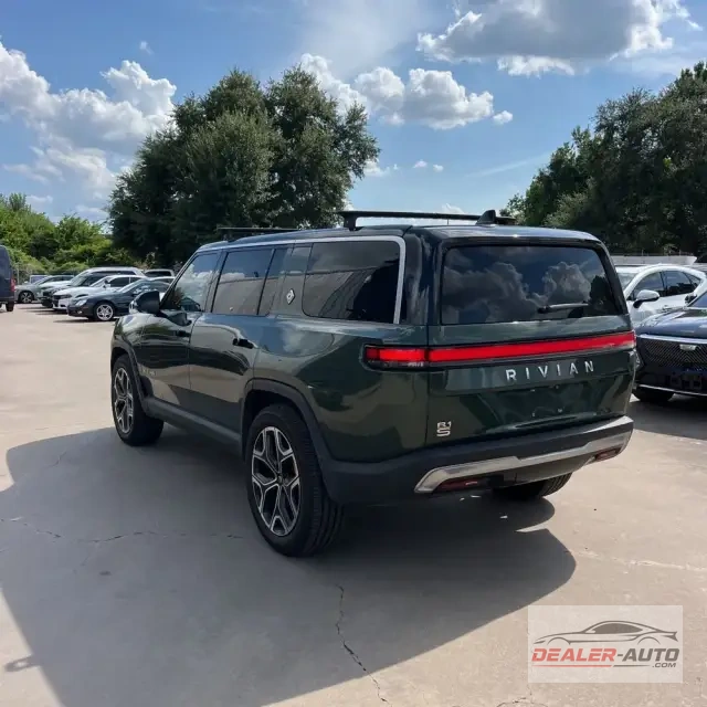 2022 Rivian R1S Launch Edition