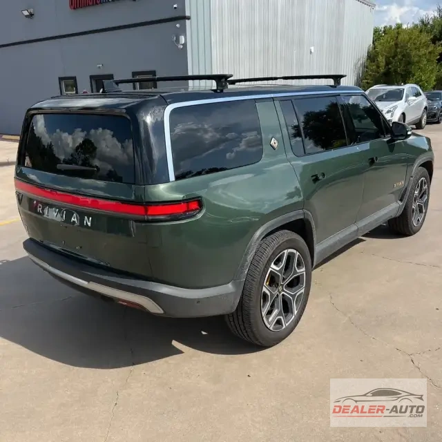 2022 Rivian R1S Launch Edition