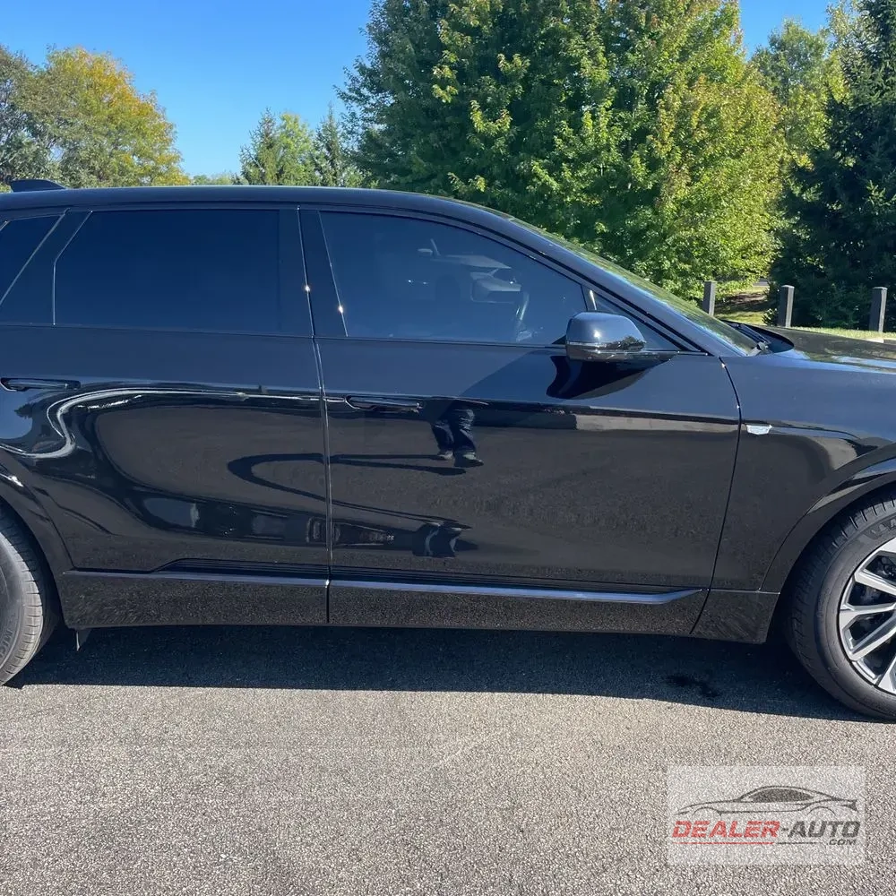 2025 Cadillac LYRIQ Sport 2