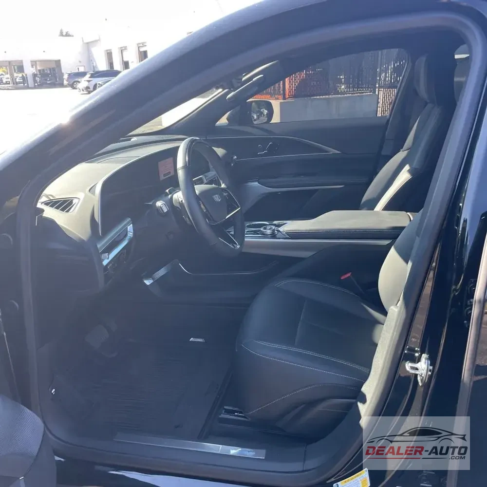 2025 Cadillac LYRIQ Sport 2
