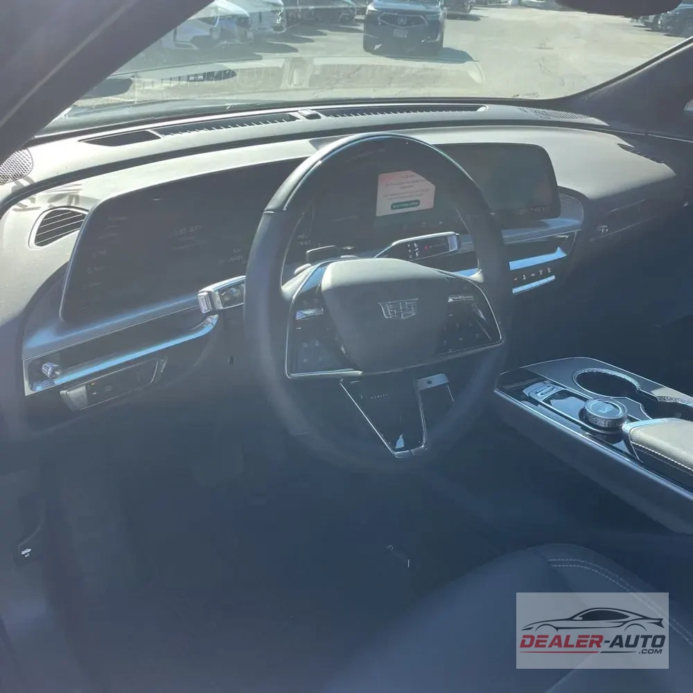 2025 Cadillac LYRIQ Sport 2