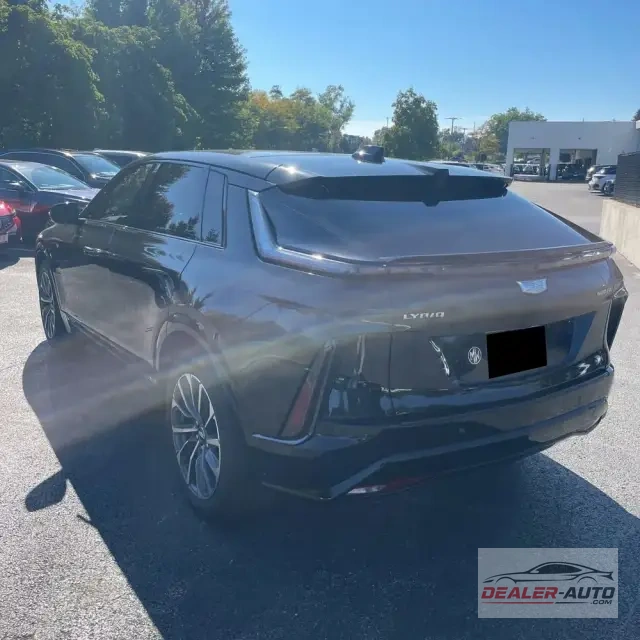 2025 Cadillac LYRIQ Sport 2