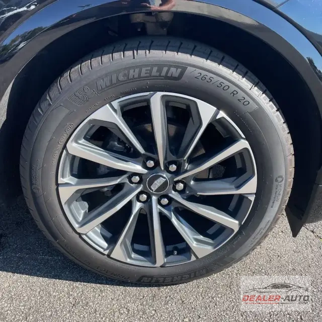 2025 Cadillac LYRIQ Sport 2