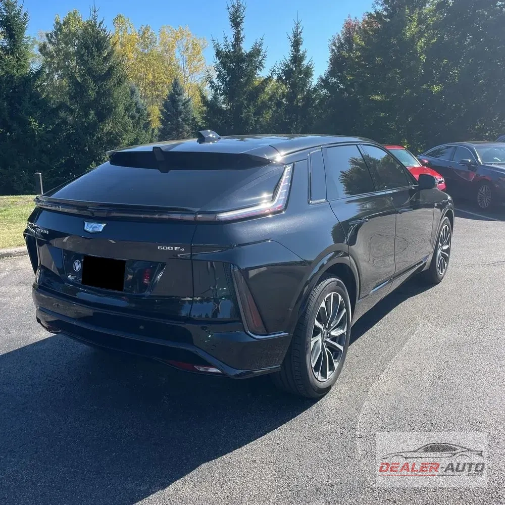 2025 Cadillac LYRIQ Sport 2