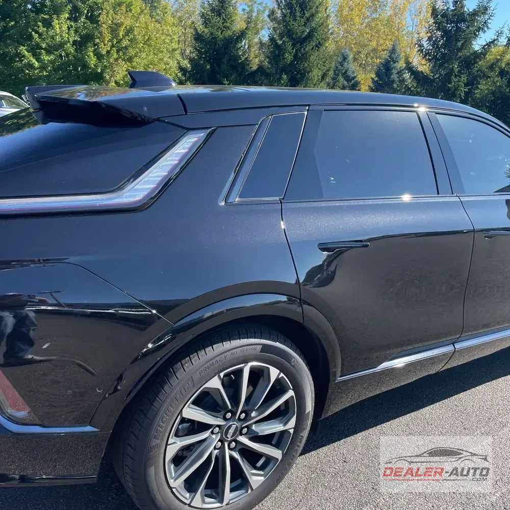 2025 Cadillac LYRIQ Sport 2
