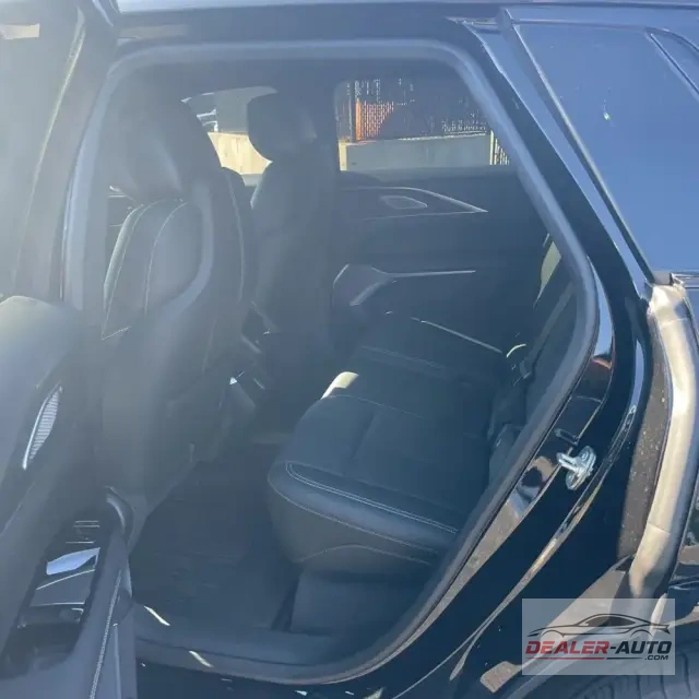 2025 Cadillac LYRIQ Sport 2