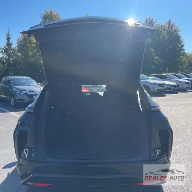 2025 Cadillac LYRIQ Sport 2