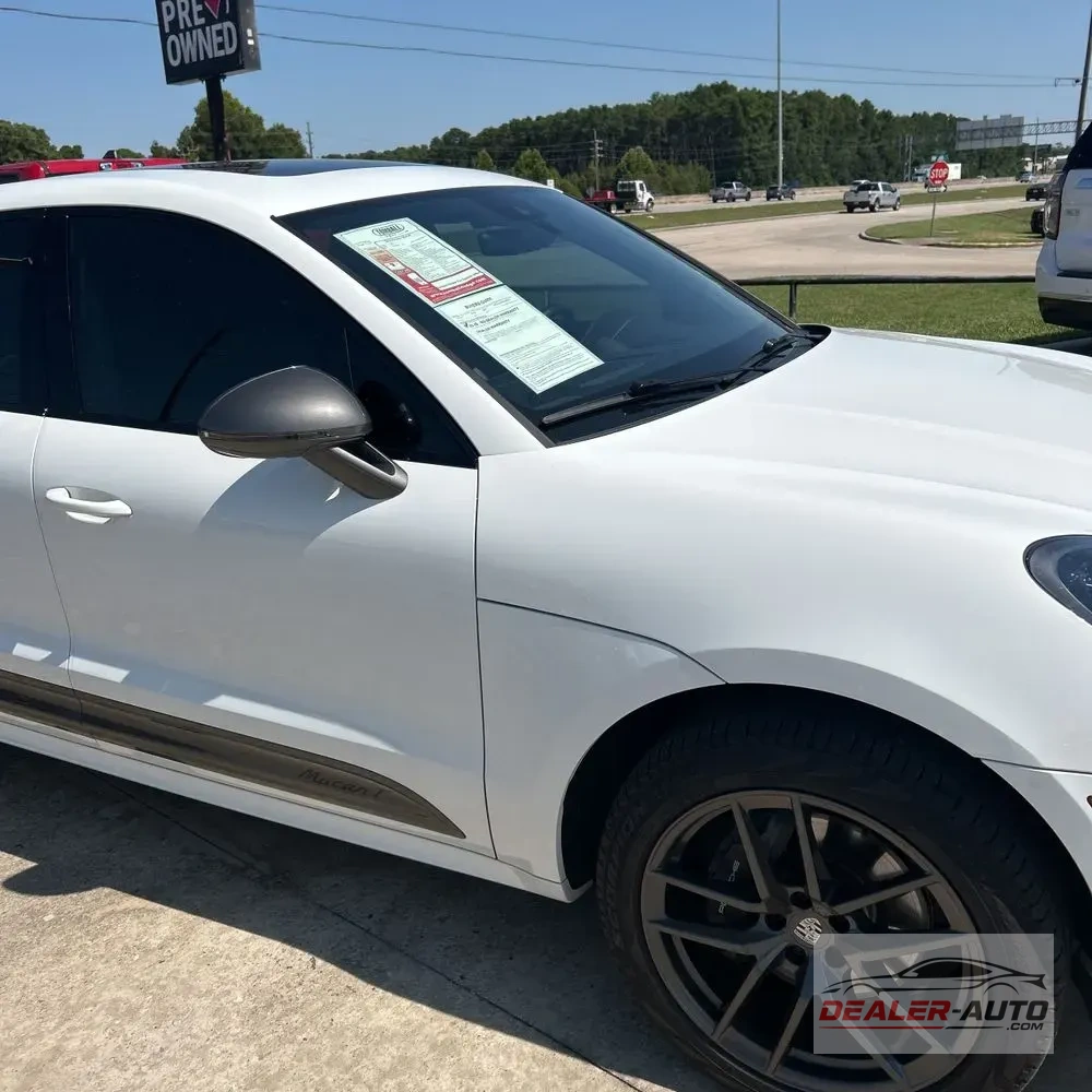 2024 Porsche Macan Base