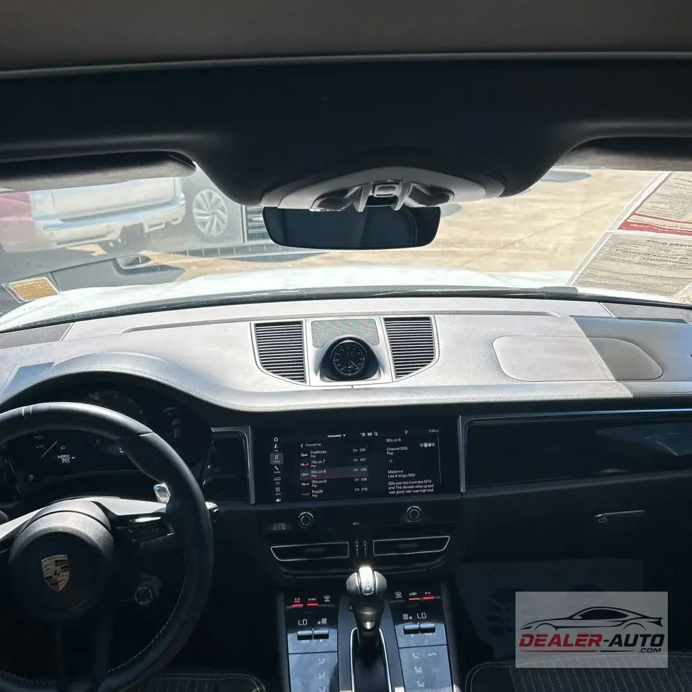 2024 Porsche Macan Base