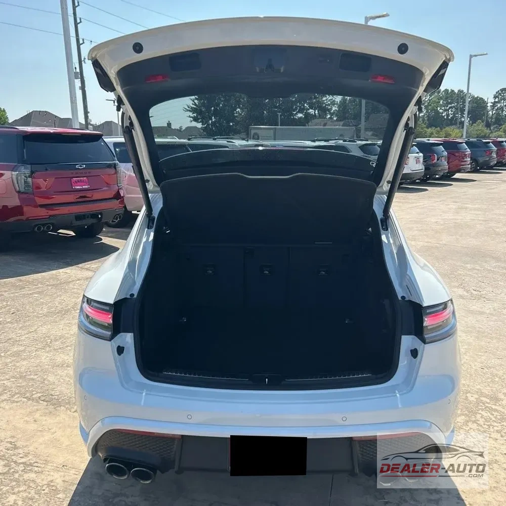 2024 Porsche Macan Base
