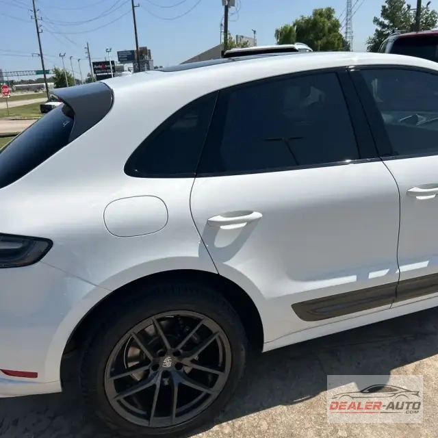 2024 Porsche Macan Base