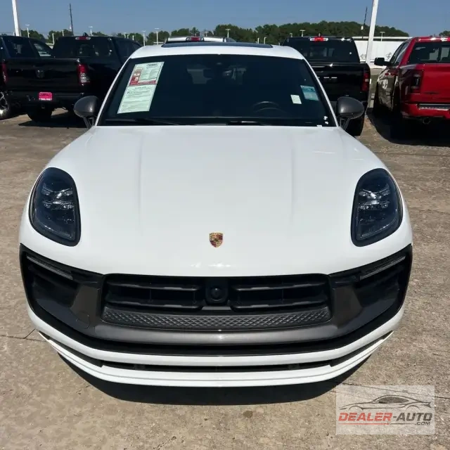 2024 Porsche Macan Base