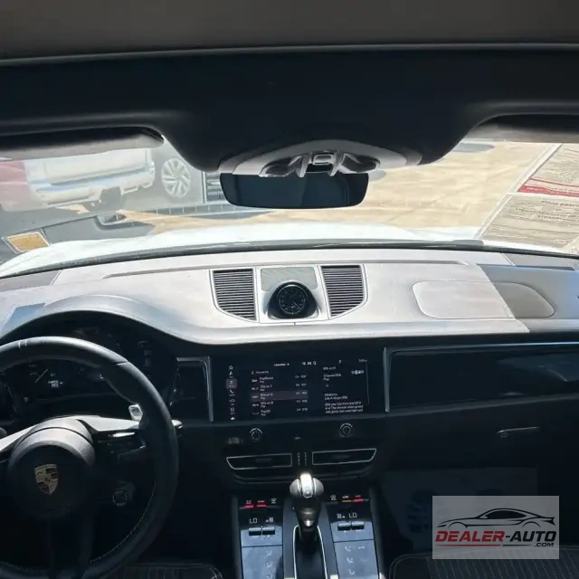2024 Porsche Macan Base