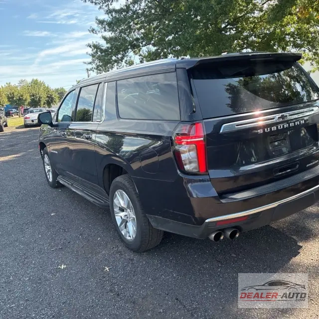 2023 Chevrolet Suburban Premier