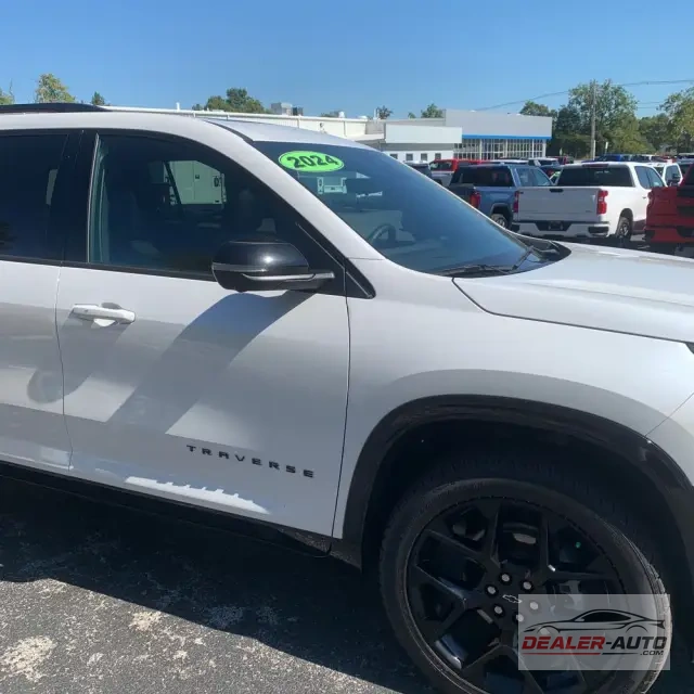 2024 Chevrolet Traverse RS
