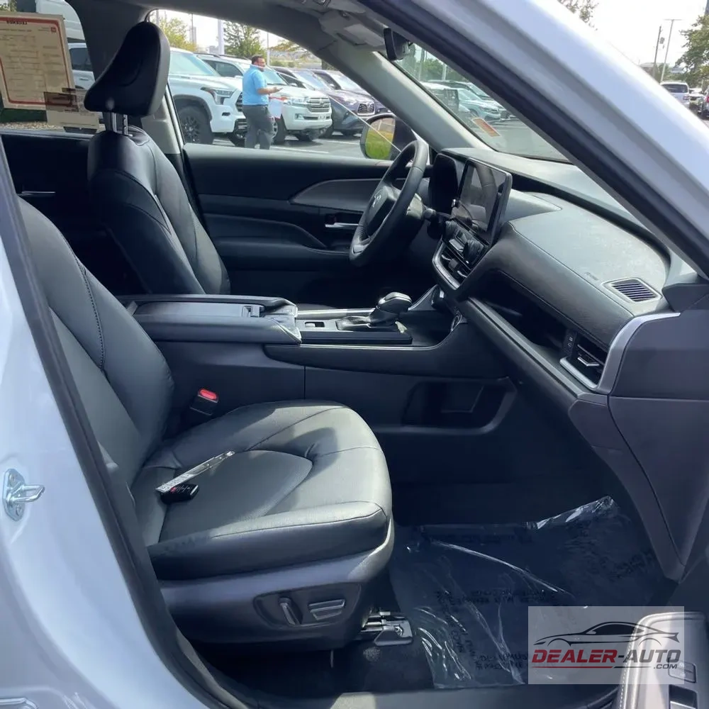 2025 Toyota Grand Highlander Hybrid XLE