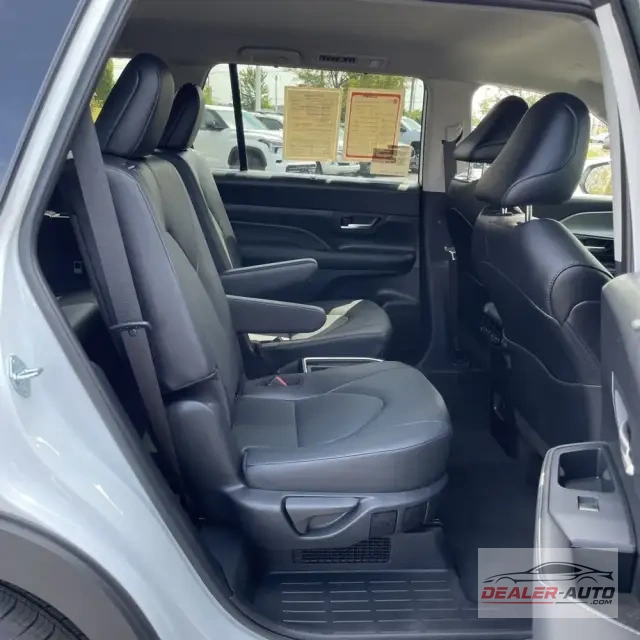 2025 Toyota Grand Highlander Hybrid XLE