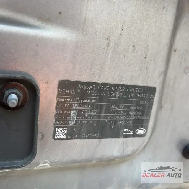 2023 Land Rover Defender 110 SE