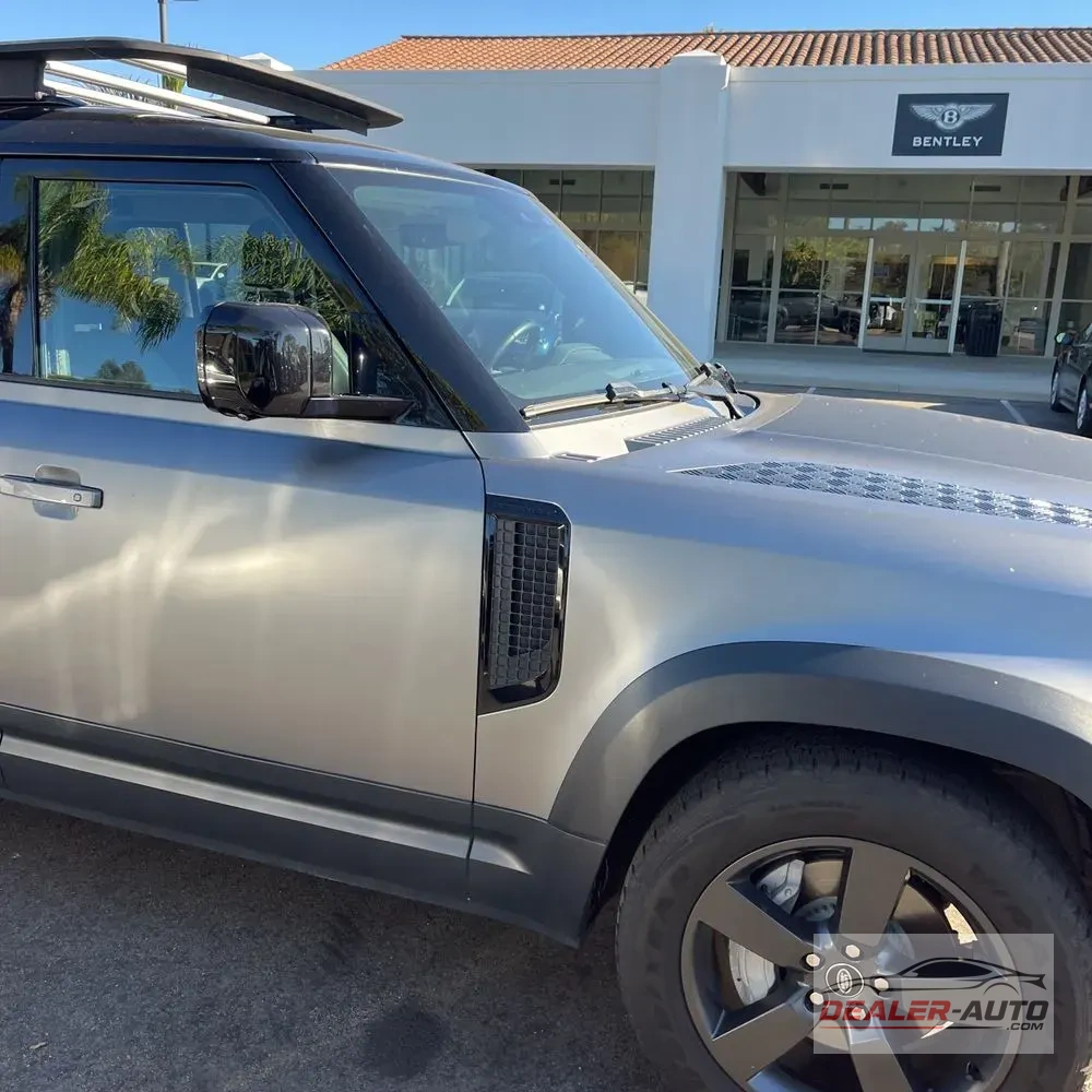 2023 Land Rover Defender 110 SE
