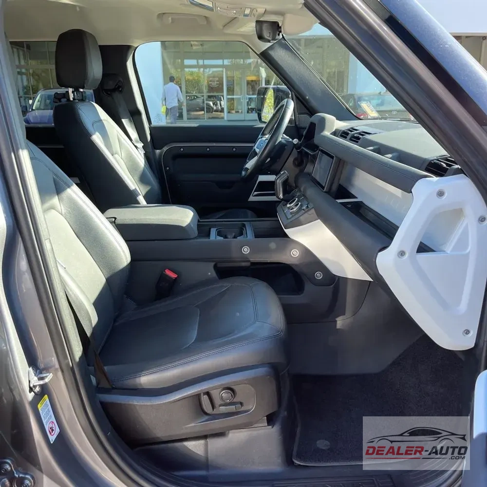 2023 Land Rover Defender 110 SE