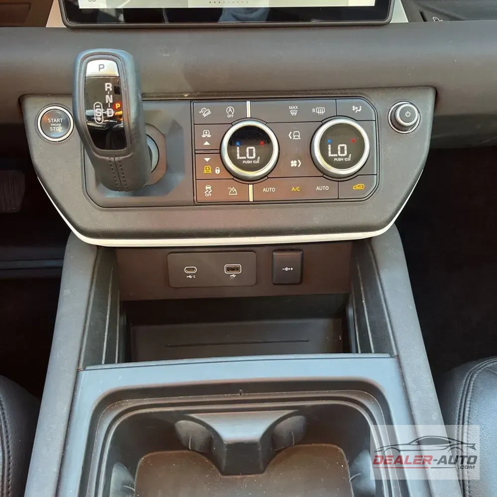 2023 Land Rover Defender 110 SE