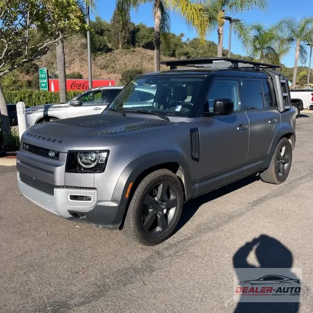 2023 Land Rover Defender 110 SE
