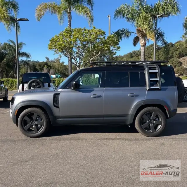 2023 Land Rover Defender 110 SE