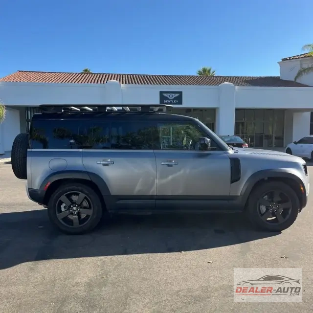 2023 Land Rover Defender 110 SE
