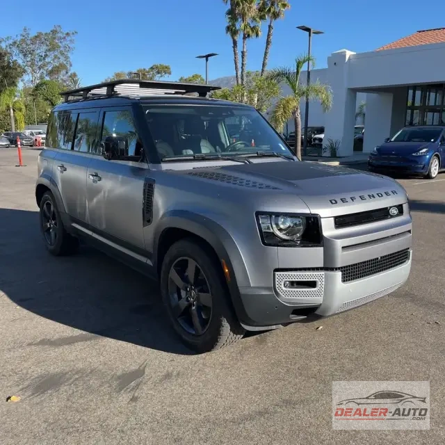 2023 Land Rover Defender 110 SE