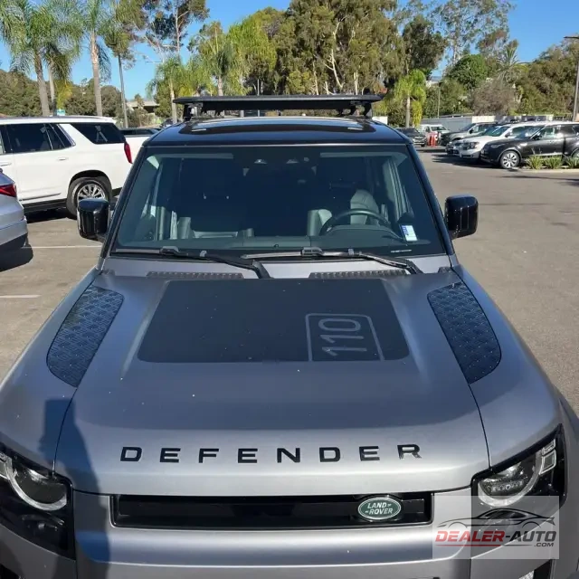 2023 Land Rover Defender 110 SE