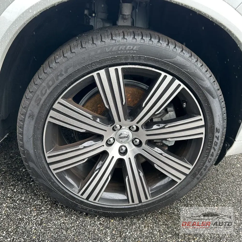 2024 Volvo XC90 T8 - Plus PHEV