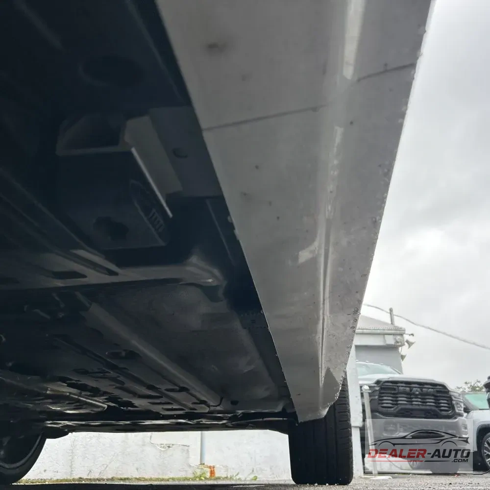 2024 Volvo XC90 T8 - Plus PHEV