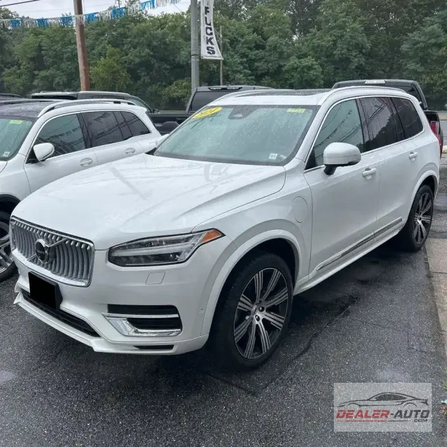2024 Volvo XC90 T8 - Plus PHEV