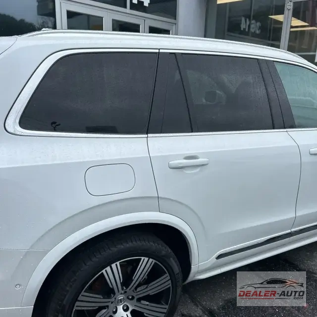 2024 Volvo XC90 T8 - Plus PHEV