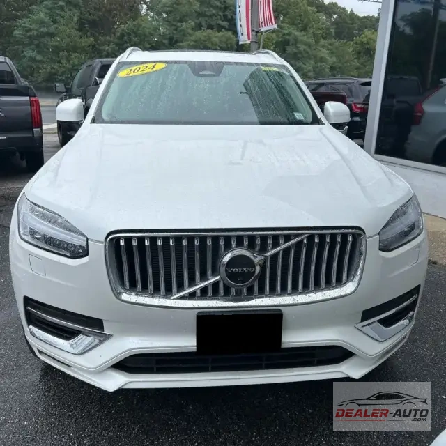 2024 Volvo XC90 T8 - Plus PHEV