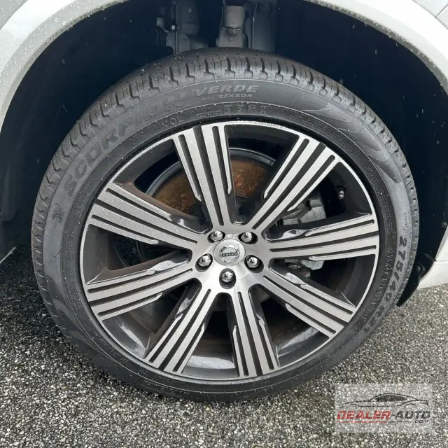 2024 Volvo XC90 T8 - Plus PHEV